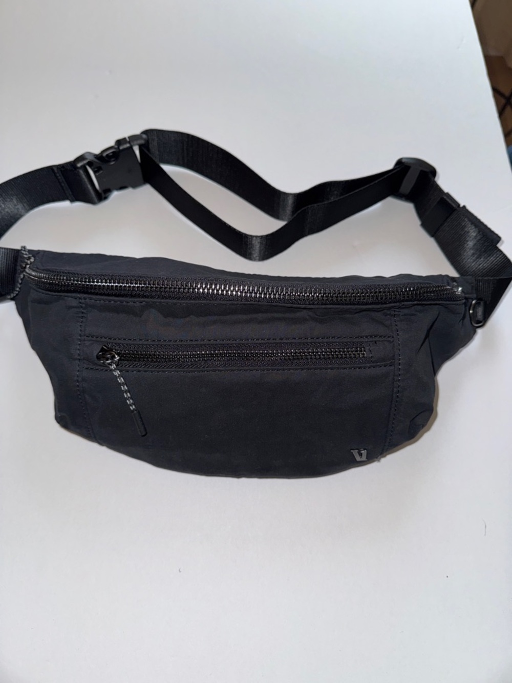 Vuori Black Men's Belt Bag with Front Zip Pocket